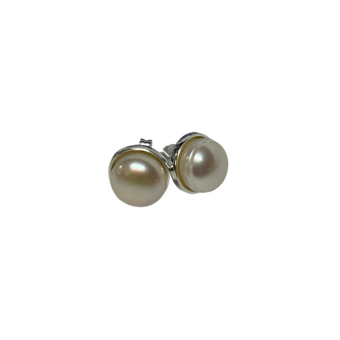 fresh water pearl and sterling silver stud earrings, stud earrings, fresh water pearl studs, stud earrings, womens pearl jewellery, timeless pearl jewellery, classic pearl jewellery, white fresh water pearl jewellery, unique jewellery for women, nz designer, designer jewellery, free shipping nz wide