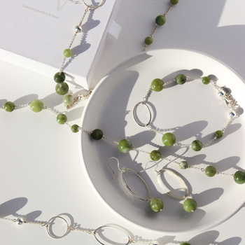 la pierre, the stone, precious stones, sterling silver, unique, colourful jewellery, pearls, bracelet, necklace, earrings, floral, summer jewellery, nz jewellery, designer jewellery, nz designed 