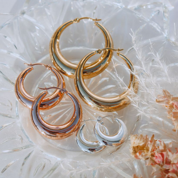 hoops, hoop earrings, large hoops, small hoops, silver hoops, yellow gold hoops, rose gold hoops,, oval hoops, sizes, nz jewellery, stainless steel, nz designer jewellery