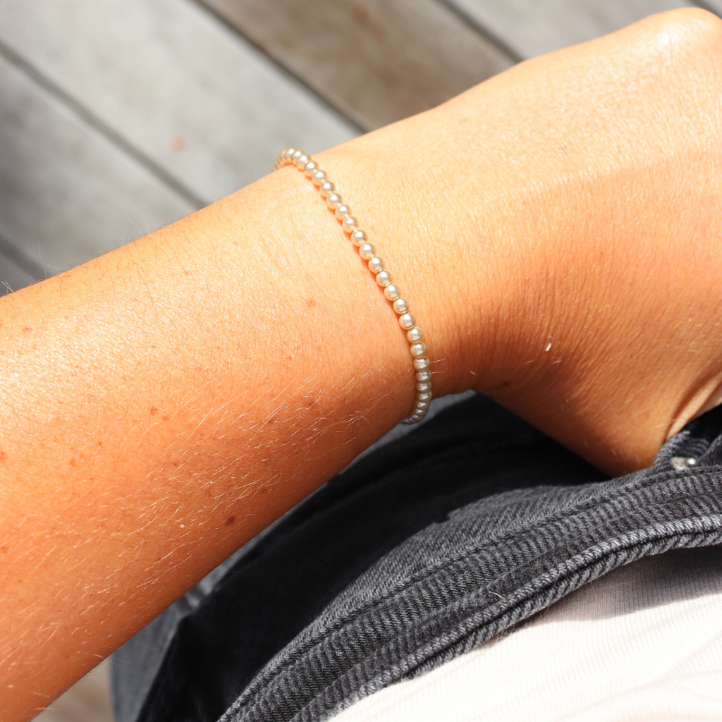 Perle Petite Champagne Pearl Stretchy Bracelet