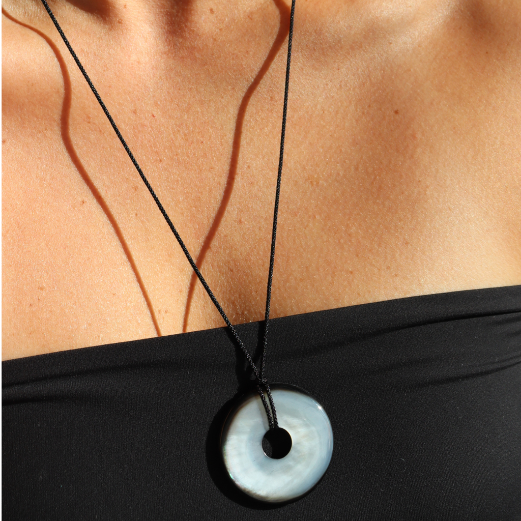 Silver Perle Grey Mother of Pearl Ring Necklace