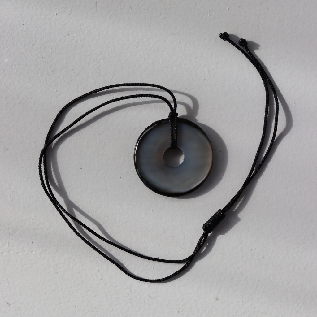 Silver Perle Grey Mother of Pearl Ring Necklace