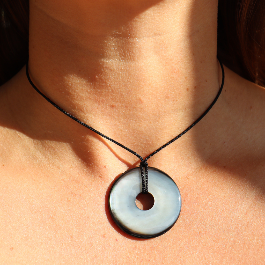 Silver Perle Grey Mother of Pearl Ring Necklace