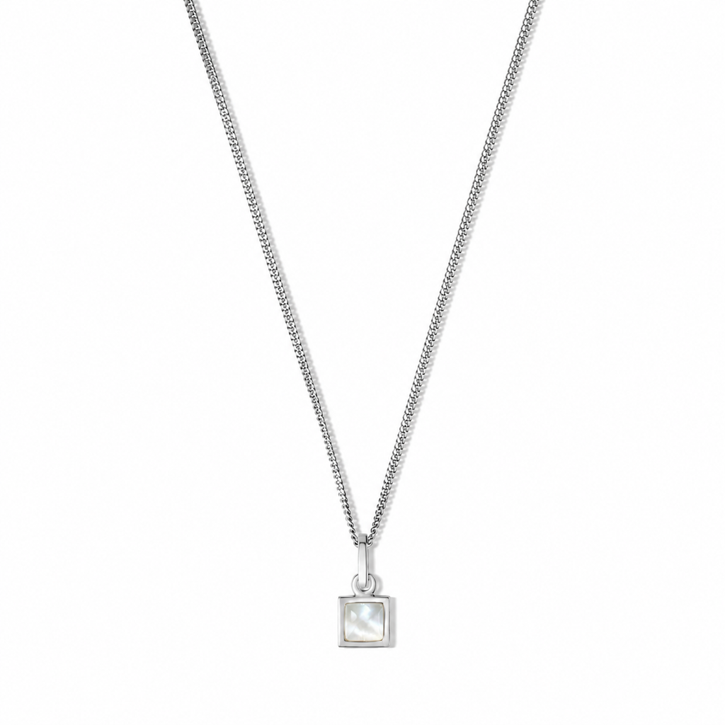 La Stèle Mother Of Pearl Petite Necklace