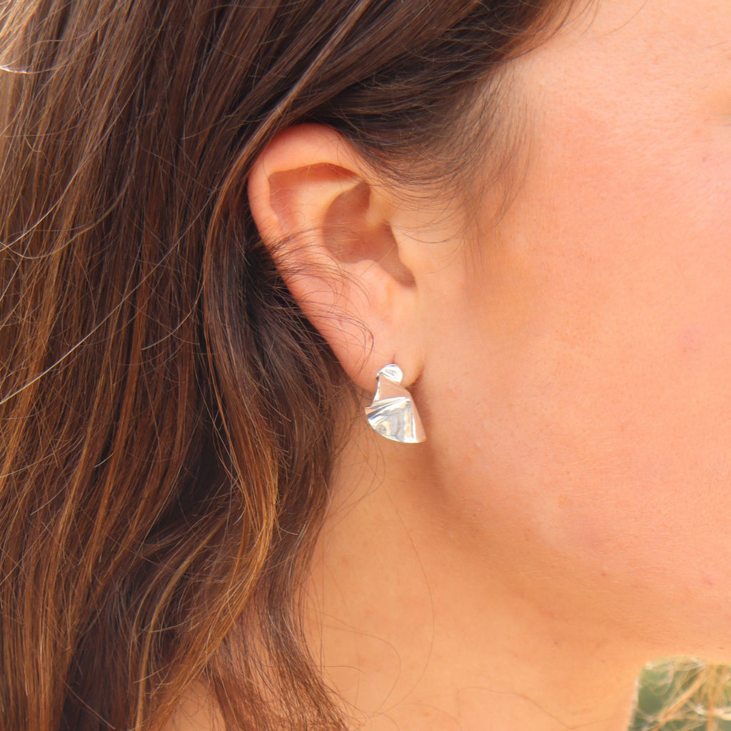 Bijoux High Gloss Fan Stud Earrings