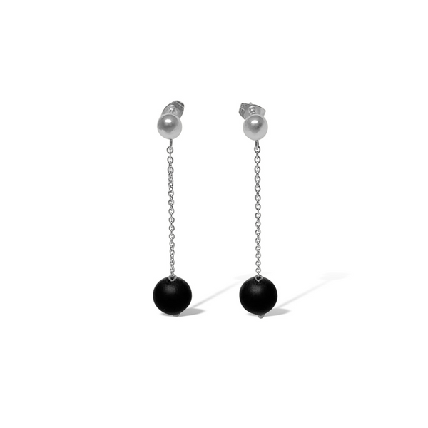 Verre Black Earrings