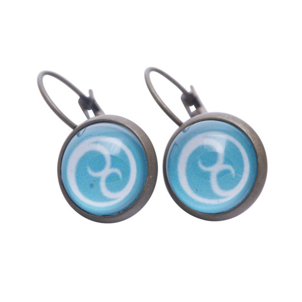 New Zealand made jewellery, New Zealand jewellery, New Zealand icons, hand made jewellery, local jewellery, beautiful jewellery, handmade in New Zealand, nz jewellery, nz designer, nz made, local business, family business, small nz business, stud earrings, blue earrings, blue jewellery, koru, koru earrings