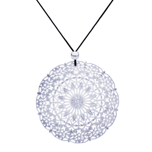 Lacey Silver Circle Necklace