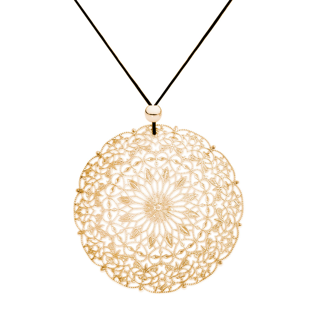Lacey Yellow Gold Circle Necklace