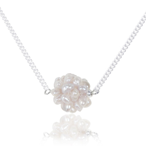 Mère White Seed Pearl Cluster Necklace