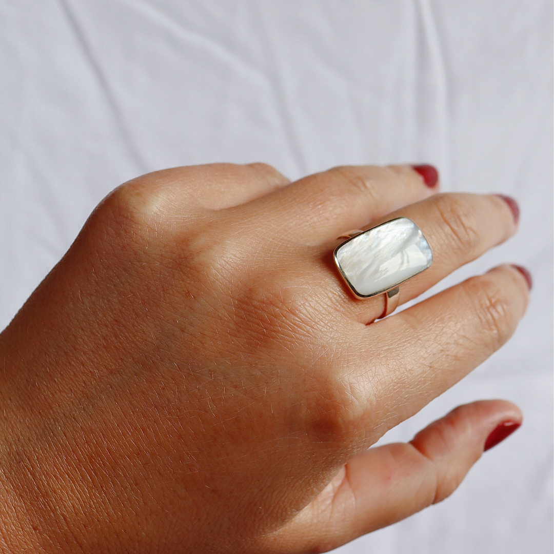 Large Beveled Mother of Pearl Signet Ring – Sar Jewellery