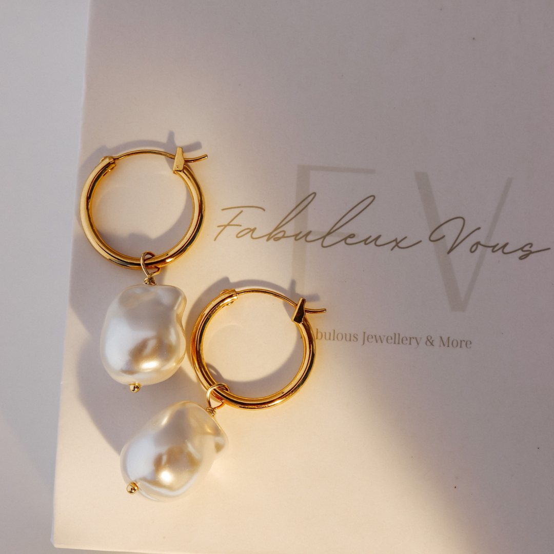 Pearl and store gold hoops