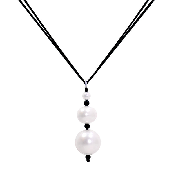 Perle Black and White Classic Necklace